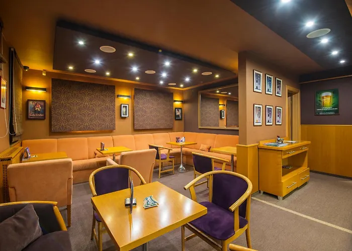 Kalvaria 3* غيور